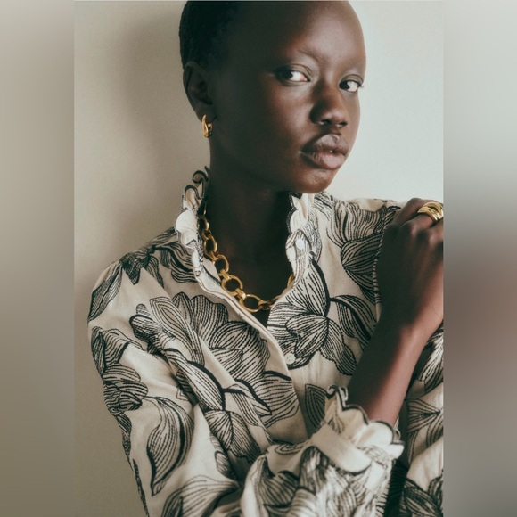 Sezane Cendrine Shirt Ecru With Black Embroidered Flowers - Size 8 - Picture 3 of 6